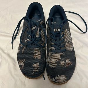 No Bull blue floral print shoe with gum sole, womens US size 9, mens US size 7.5